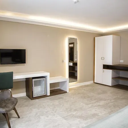Ege Birlik Boutique 2*